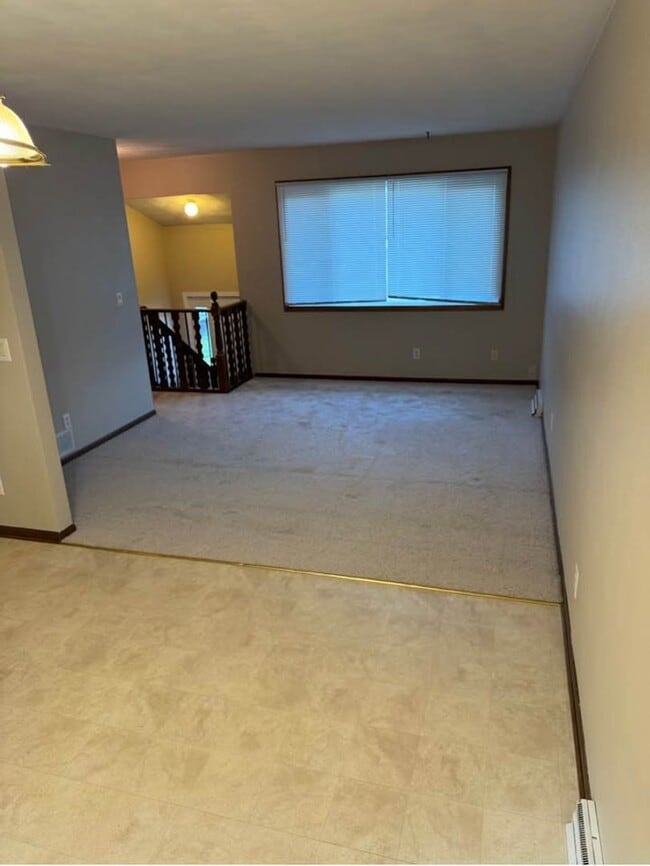 Foto del edificio - 2245 N Cedar Ave