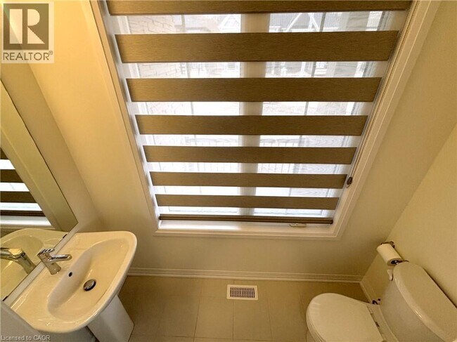 Photo du bâtiment - 32 RILEY PARK Dr