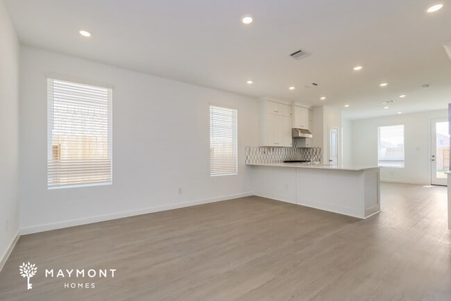 Building Photo - 27631 Spearmint Ridge Dr