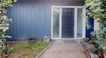 Building Photo - 811 Devonport Ln