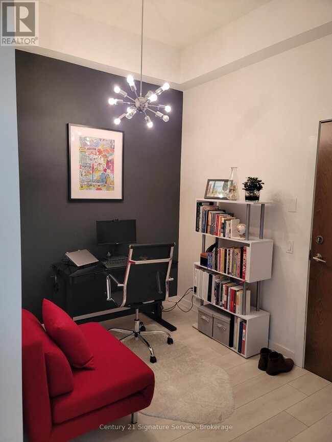 Building Photo - 4503 Lake Shore Blvd W