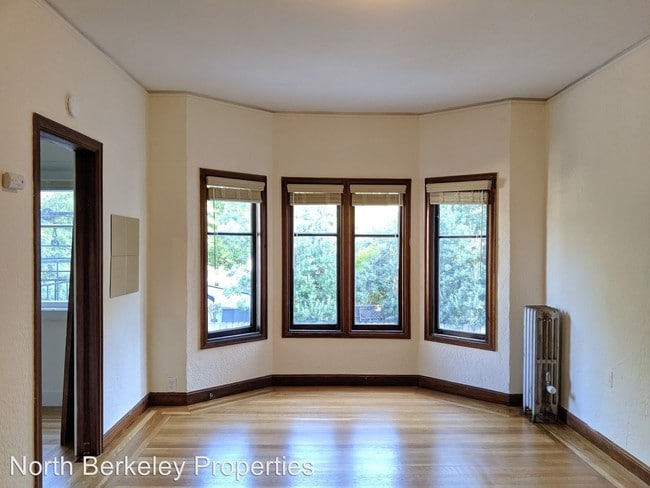 Building Photo - 2427 Hilgard Ave