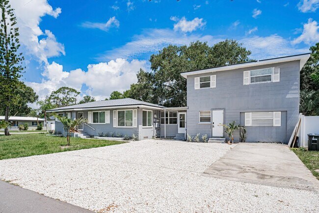 Foto del edificio - 7181 49th Ave N