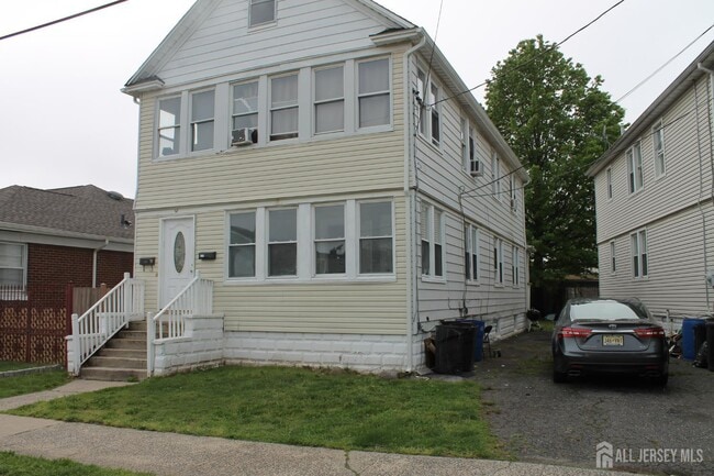 Building Photo - 67 Edgar St
