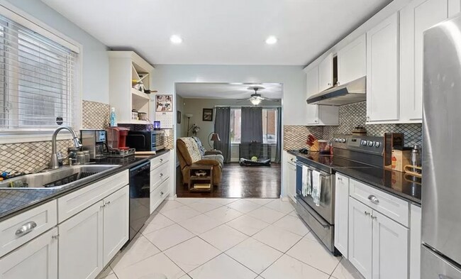 Foto del edificio - 1433 Picadilly St