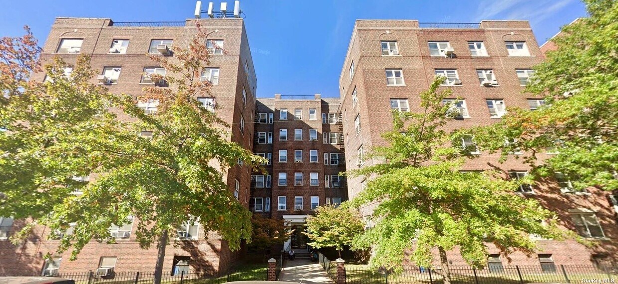 Primary Photo - 143-07 Sanford Ave