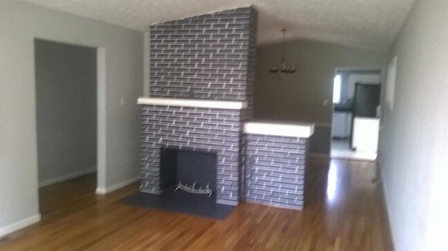 Foto del edificio - 887 Lane Allen Rd