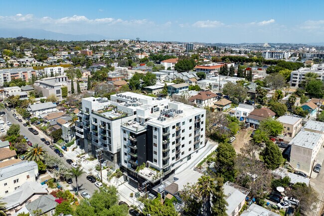 Foto de contexto - Patton Towers