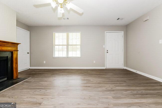 Building Photo - 1614 Laney Rd