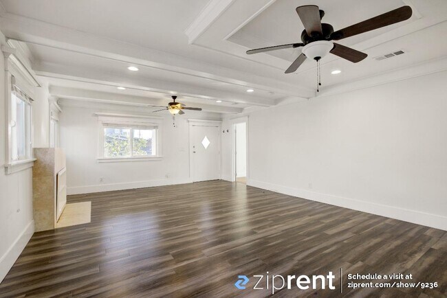 Building Photo - 4315 La Salle Ave