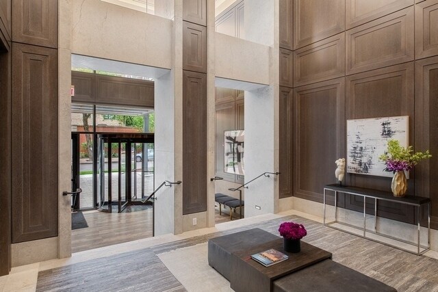 Foto del edificio - 61 E Banks St