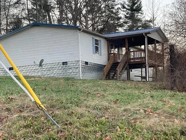 Building Photo - 911 Back Valley Rd