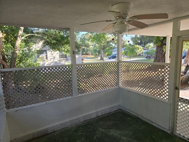 Foto del edificio - 2119 N Allendale Ave