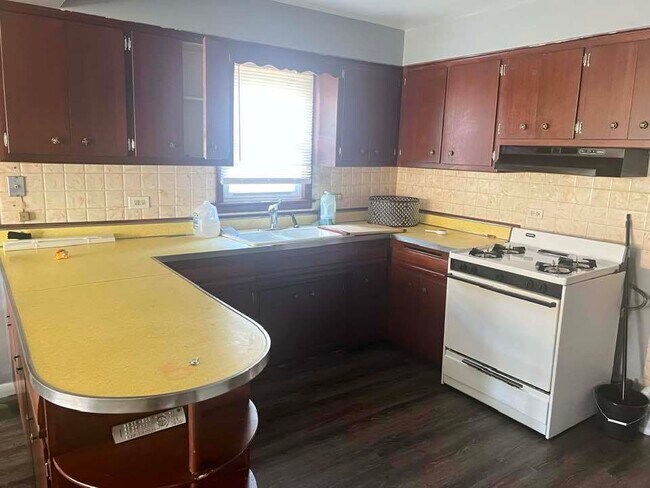 Foto del edificio - 9124 S Dobson Ave