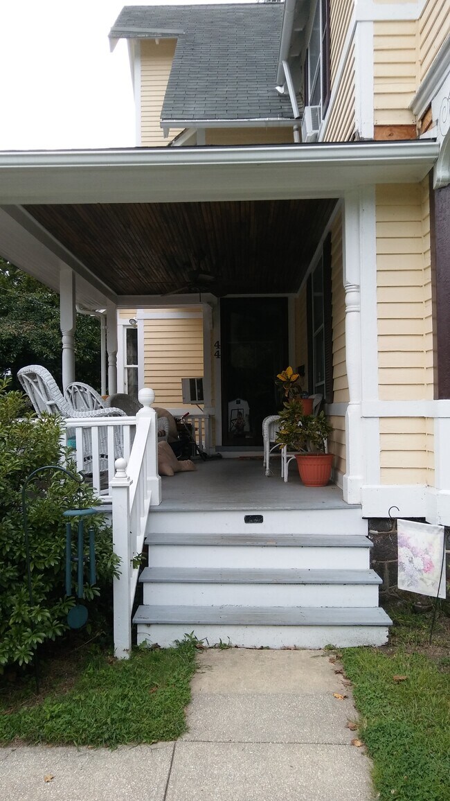 Foto del edificio - 44 N Giles St