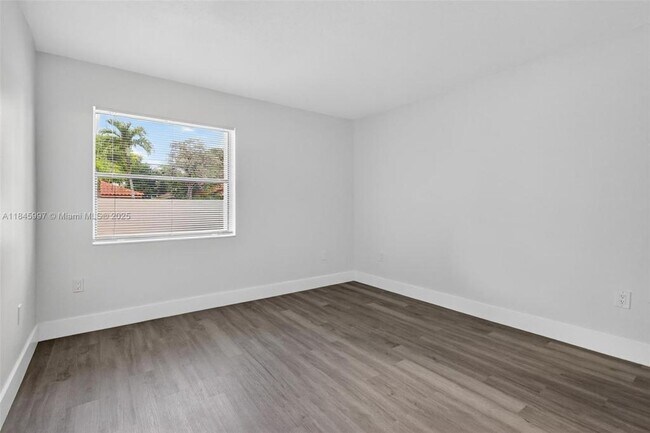 Foto del edificio - 17329 NW 62nd Ct