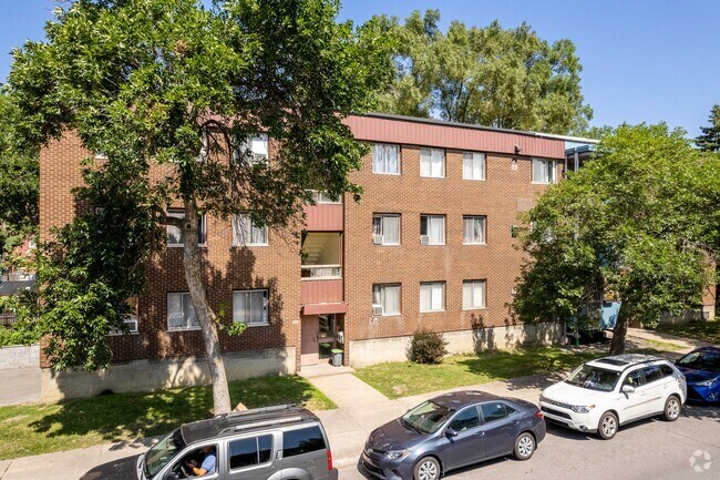 Building Photo - 2635 Rue Workman