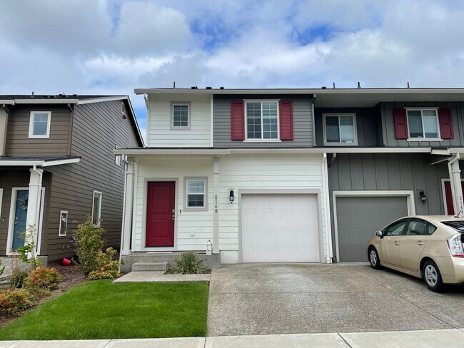 Foto del edificio - Spacious Vancouver Home in Cul-De-Sac With A Loft & Premium Deck!