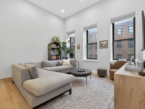 Building Photo - 355 Congress St