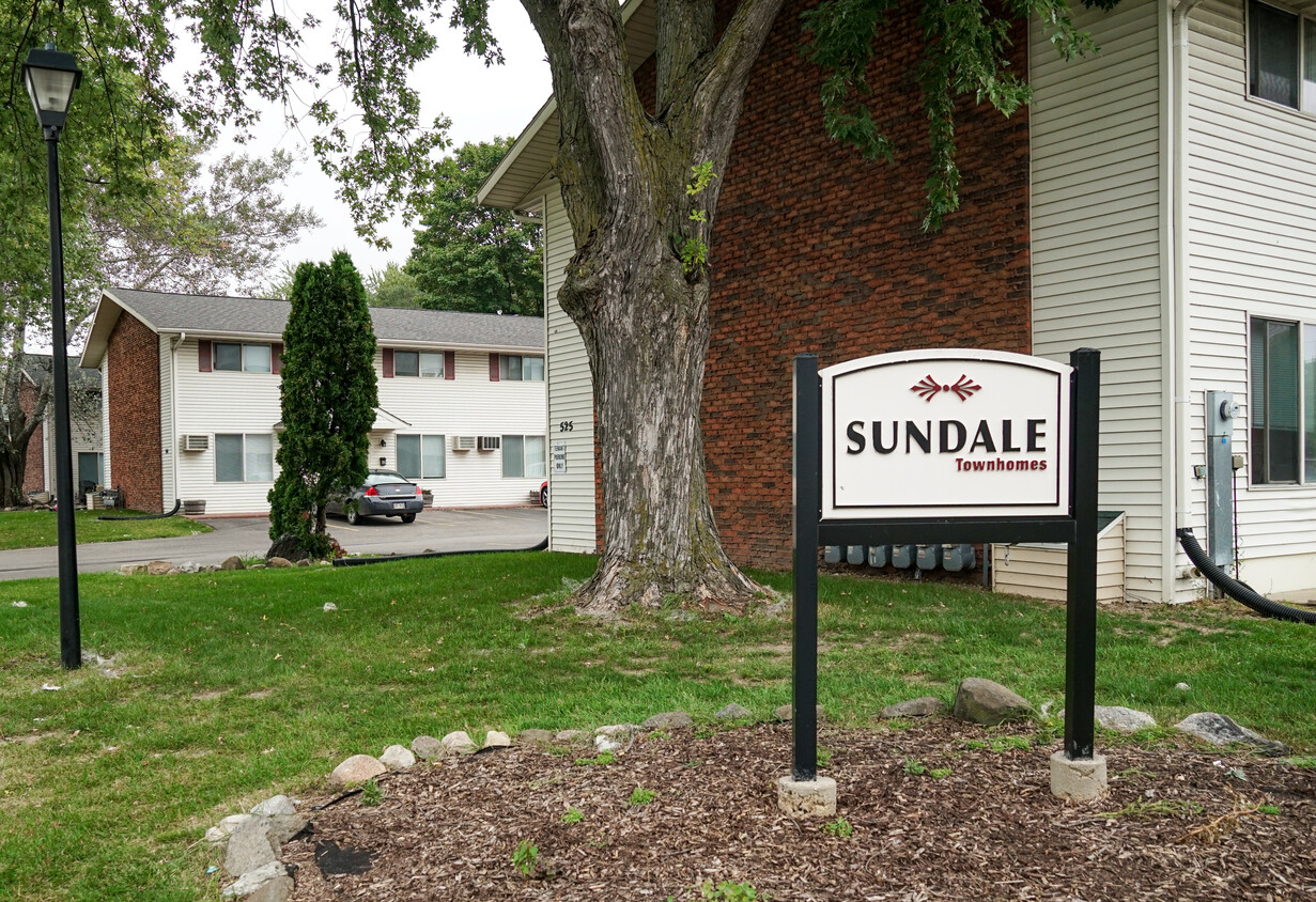 Foto principal - Sundale Townhomes