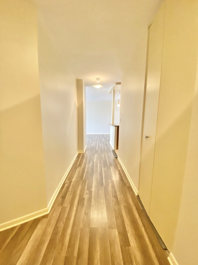 Foto del edificio - 155 N Harbor Dr
