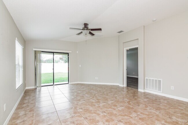 Foto del edificio - 10023 Newminster Loop