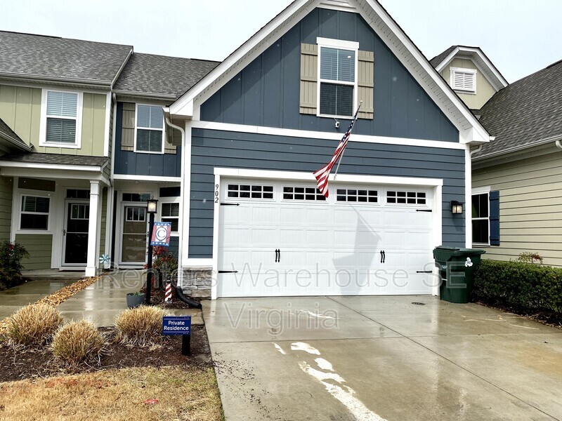 Primary Photo - 902 Centurion Cir