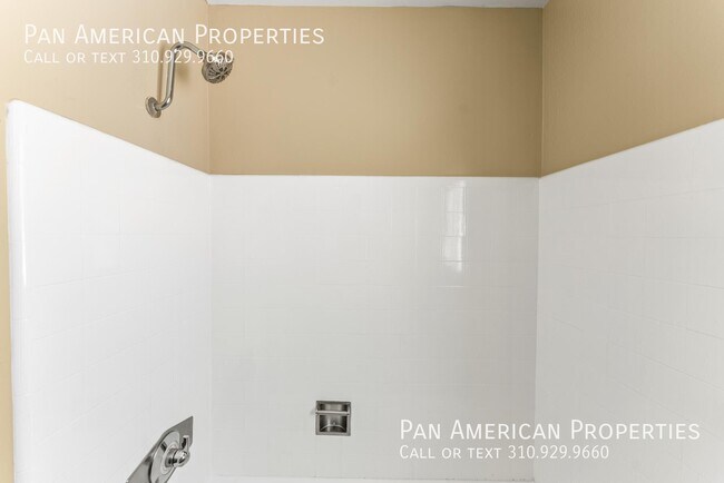 Foto del edificio - 5611 E 23rd St