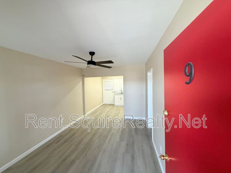 Foto del edificio - 936 W Foothill Blvd