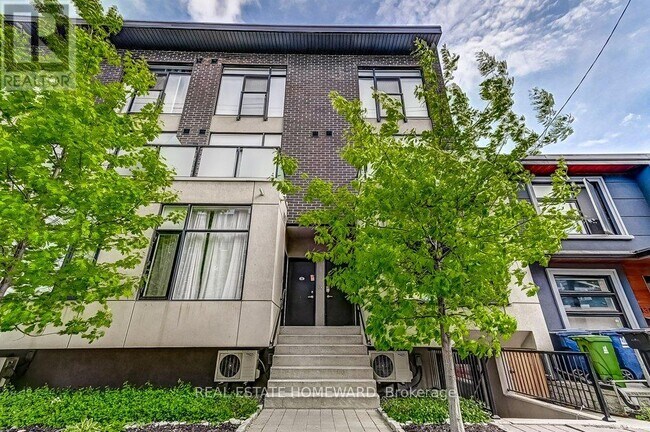 Photo du bâtiment - 1321 Gerrard St E