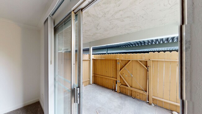 Building Photo - 18185 Happy Ln
