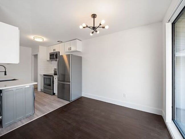 Interior Photo - Oakland