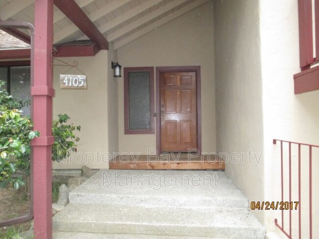 Building Photo - 4105 El Bosque Dr