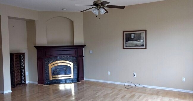 Building Photo - 2855 Rock Creek Cir