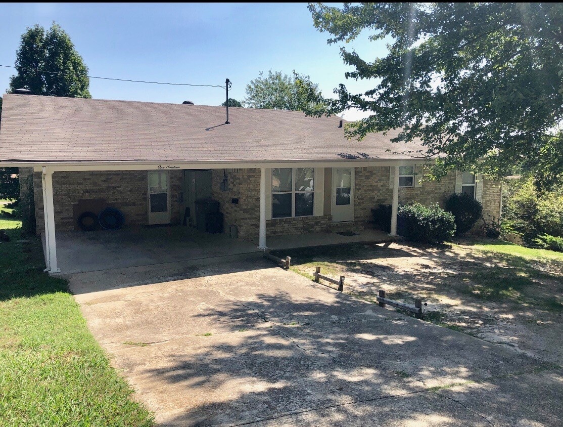 Primary Photo - 119 Marigold Cir