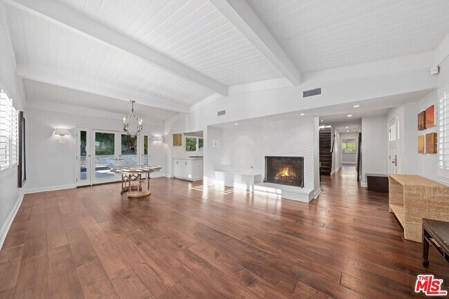 Foto del edificio - 16907 Dulce Ynez Ln