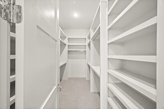 Building Photo - 2409 Webster St