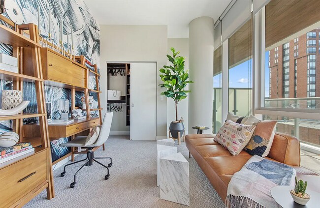 Foto del edificio - 1010 Lake St