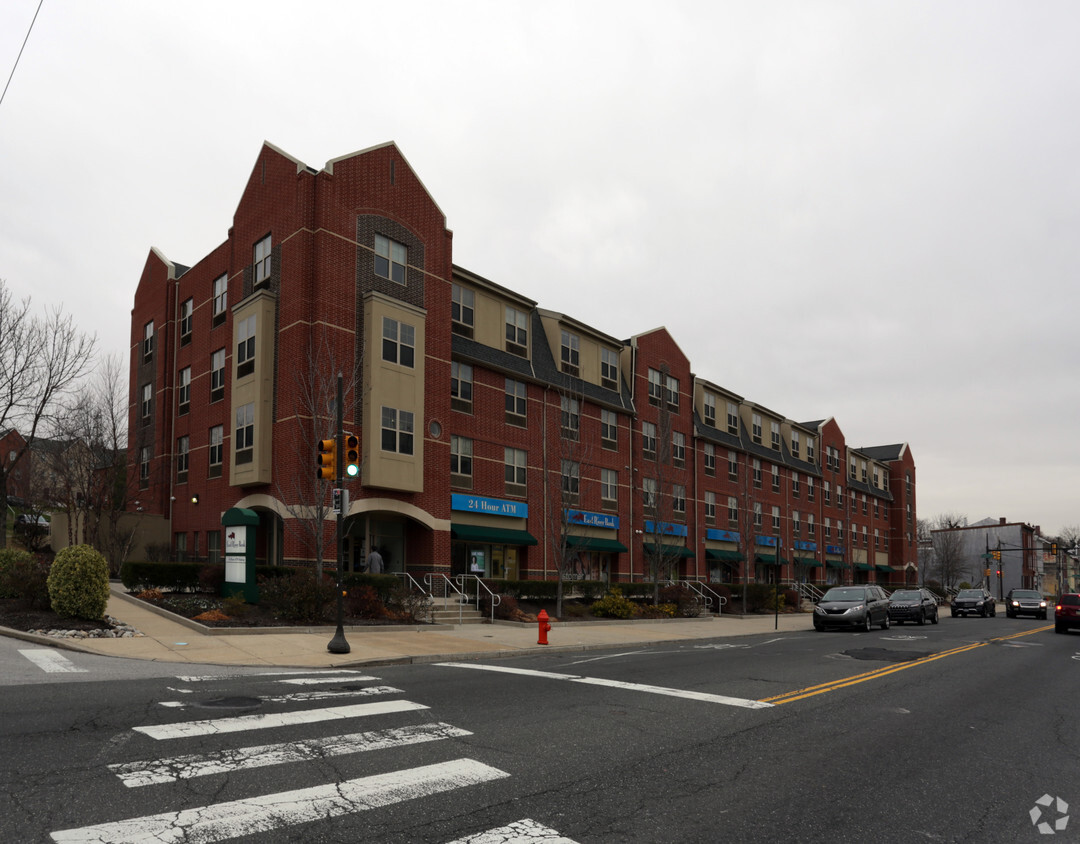 Building Photo - Schuykill Falls