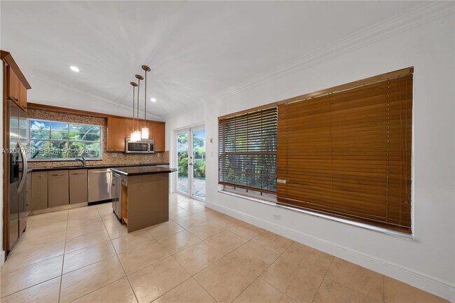 Foto del edificio - 6355 SW 112th Pl