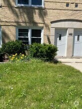 Building Photo - 7415 N Wolcott Ave