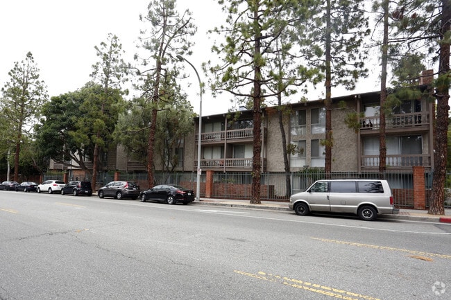 Building Photo - Meadows Apartments