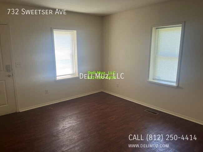 Building Photo - 732 Sweetser Ave