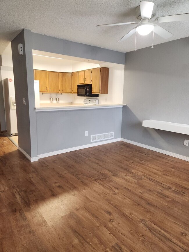 Foto del edificio - Wonderful townhome unit in Arvada!