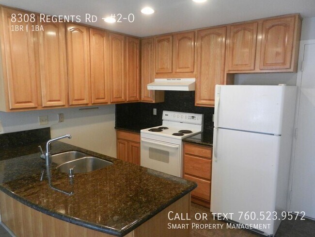 Foto del edificio - 8308 Regents Rd