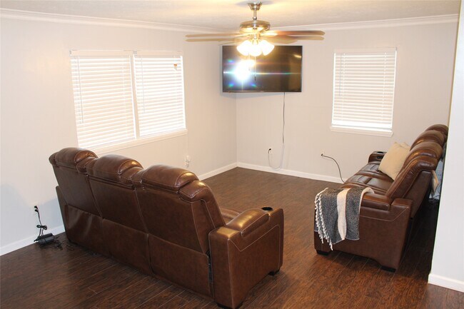 Foto del edificio - 2614 Cleburne St