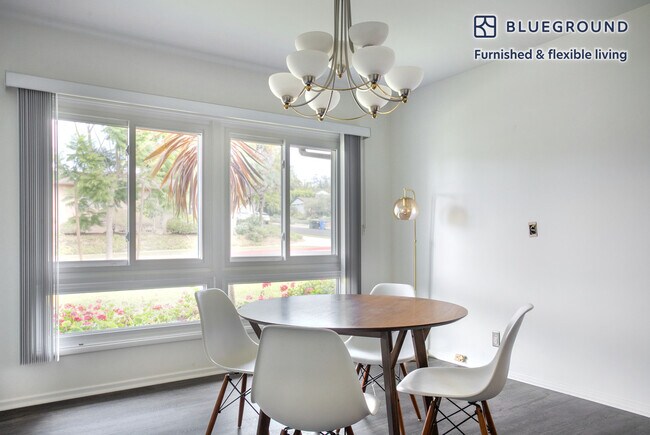Foto del edificio - 5402 W 57th St