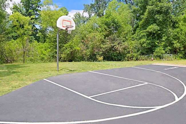 On-site Basketball Court - Glen Oaks East Apartments