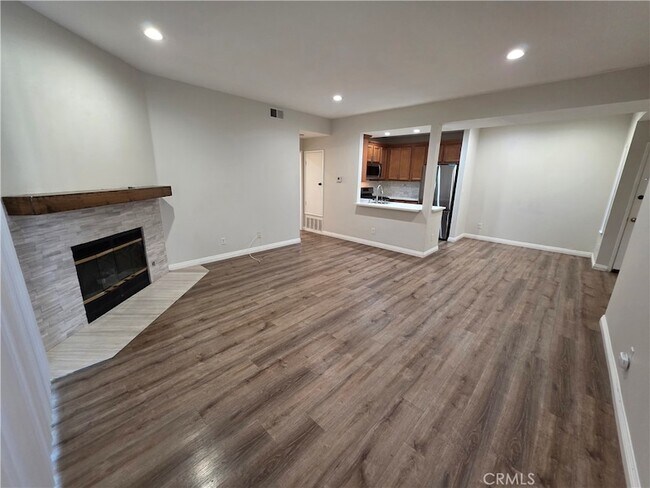 Foto del edificio - 23615 Del Monte Dr.