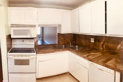 Foto del edificio - 6070 NW 64th Ave